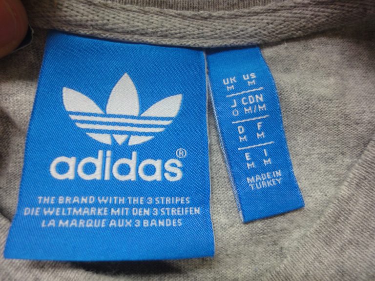 adidas(アディダス)のタグで見る年代の見分け方【服編】 ヴィンテージの知識をまとめて伝えるブログ adidas(アディダス)のタグで見る年代の見分け方【服編】 ヴィンテージの知識をまとめて伝えるブログ